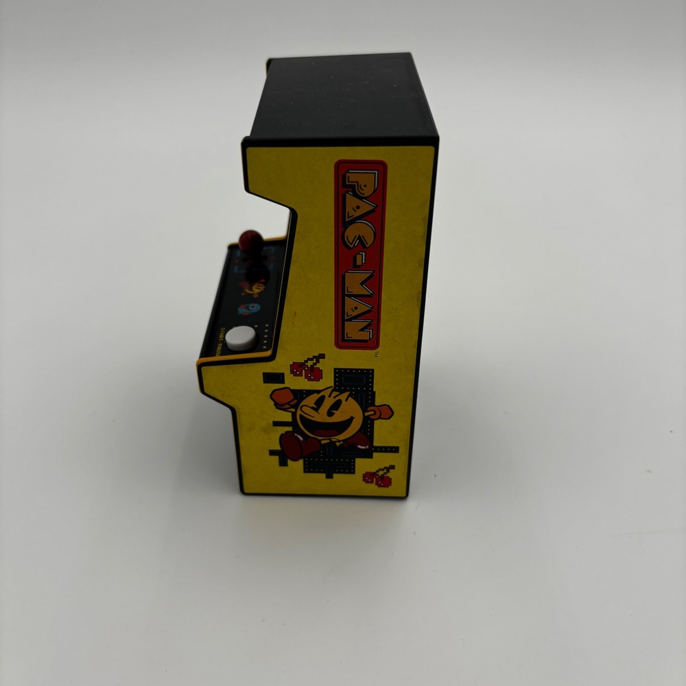 Basic Fun Pac-Man Mini Arcade Game Unisex OS Yellow Excellent Retro Handheld - Picture 5 of 9